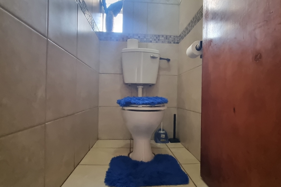 5 Bedroom Property for Sale in Humansdorp Eastern Cape